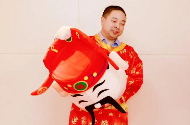 南海校友風(fēng)采 | 王國(guó)剛：“馬行千里吃草，狼行千里吃肉！”-