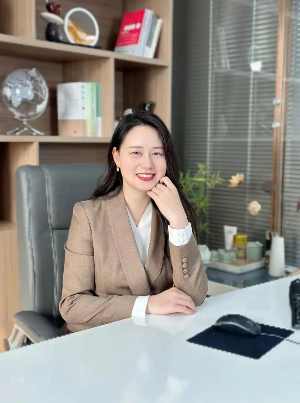 南海校友风采 | 杨烜：“活着，就要留下活过的痕迹！”-