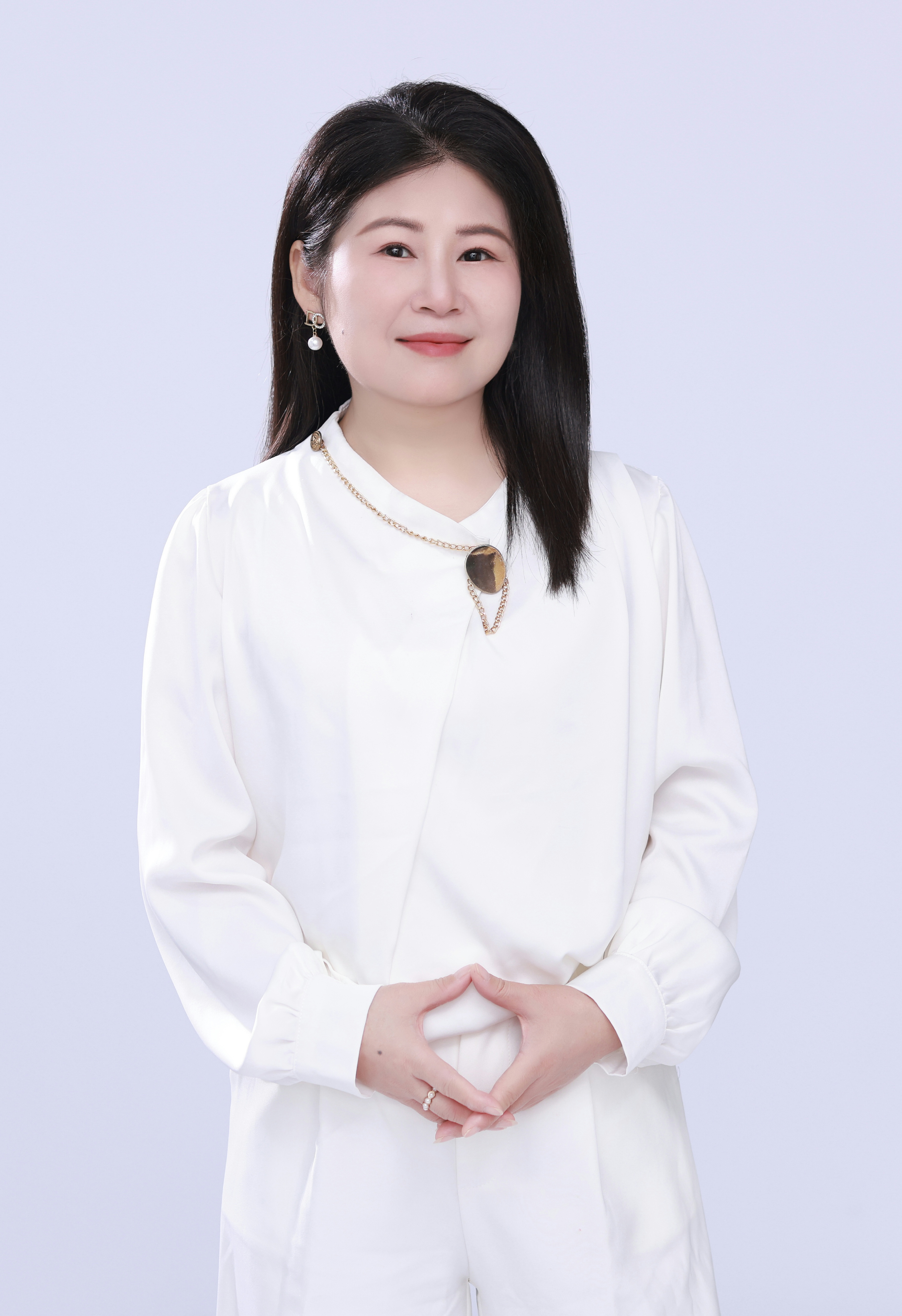 南海校友風采 | 程積敏“心靈擺渡人的雙程票：當我們照亮他人時，光也照亮了自己”-