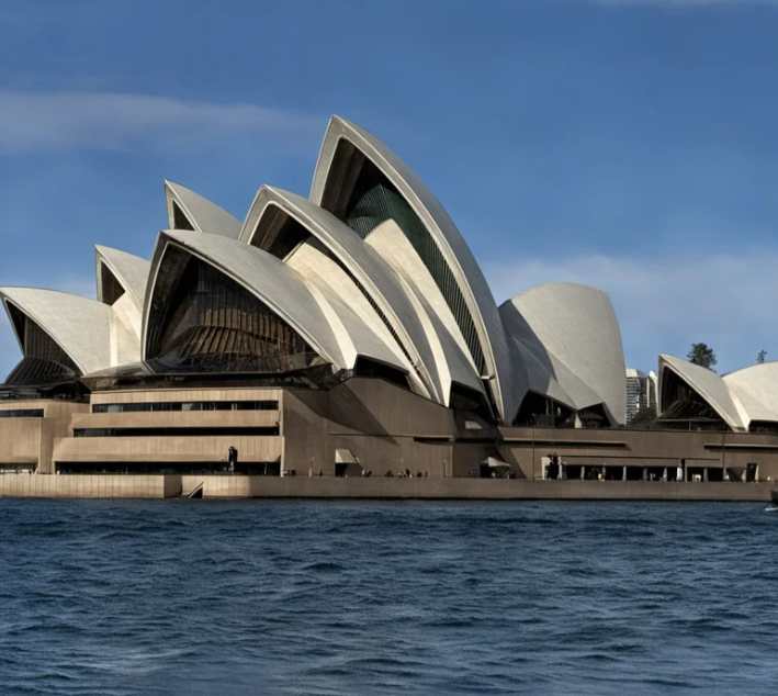 孩子成绩一般,也能走好留学路?八大热门国家对中国学生的真实适配度分析-