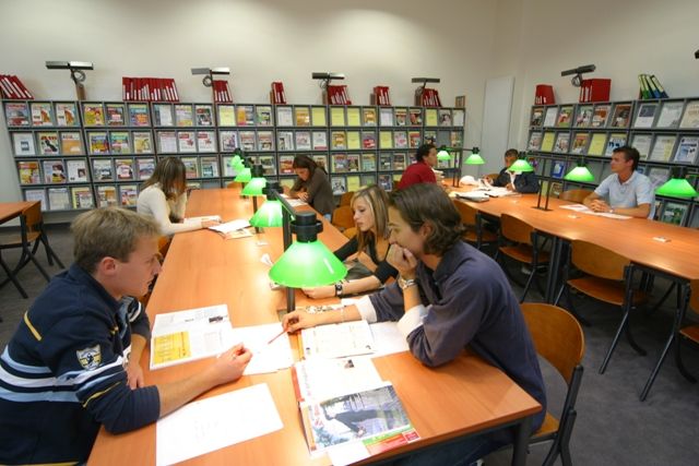 法国IDRAC商学院学历可以考公、考编、评职称、积分落户吗-